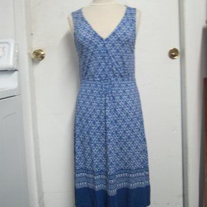 Cream L blue patterned sleeveless dress